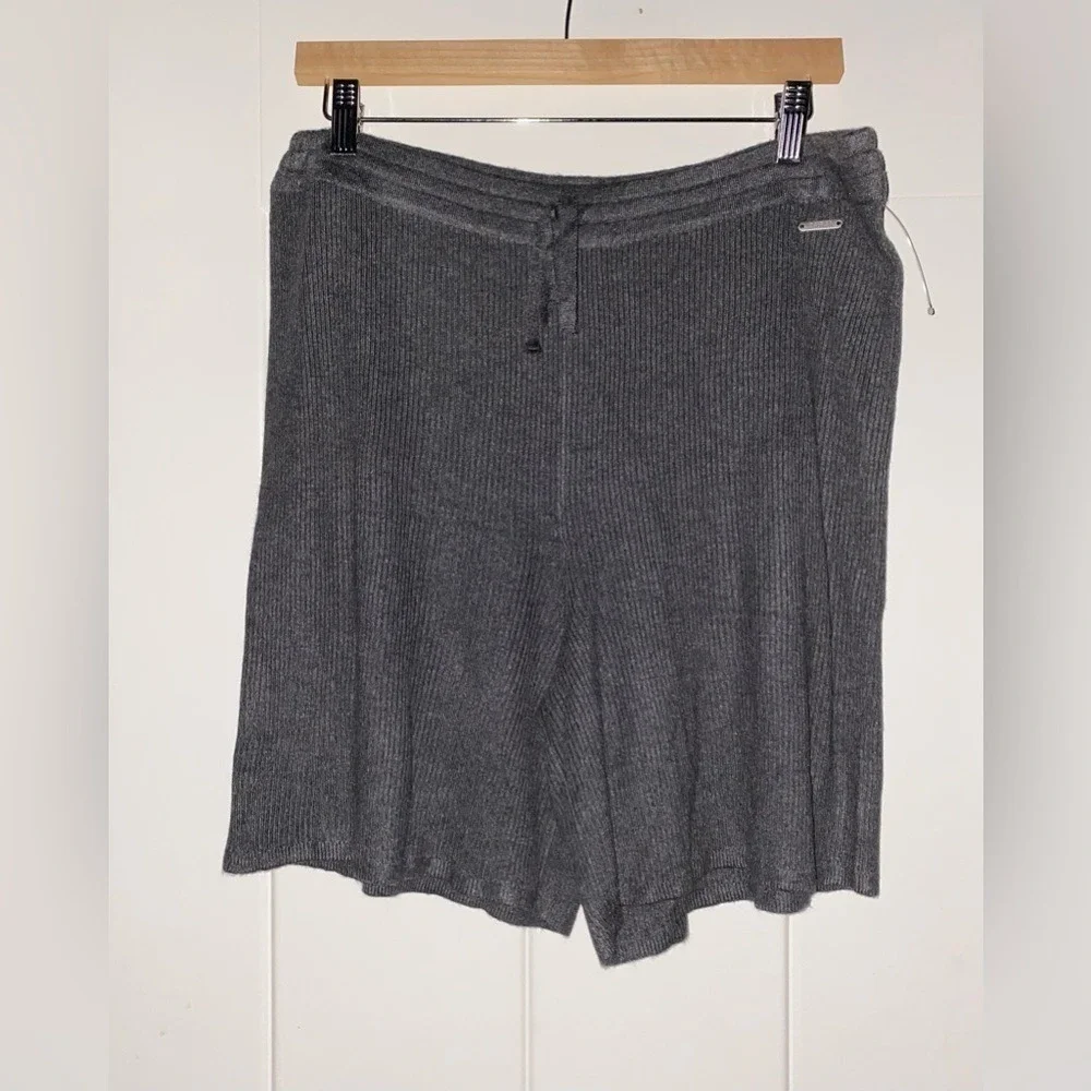 Guess Knit Drawstring Women L Gray Sweatshort   Casual Pull-On Stretchy NEW